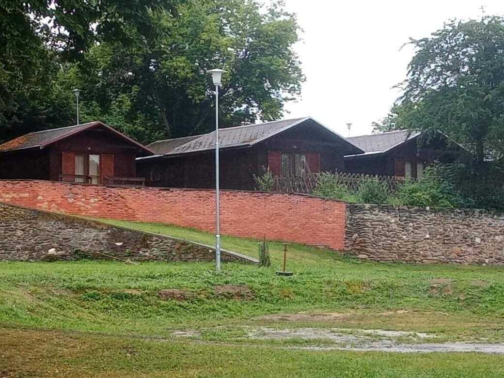 Autokemp Žlutice Buitenkant foto